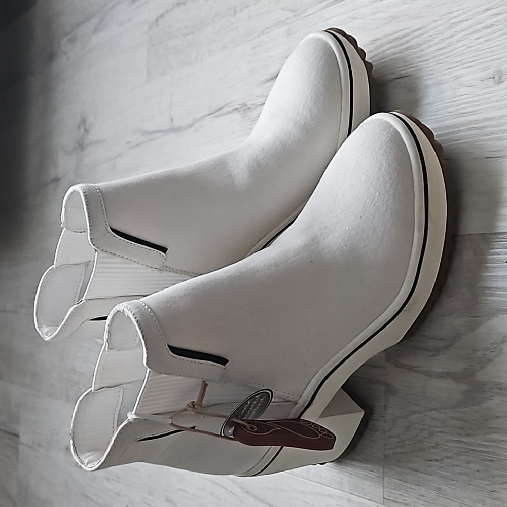 MIA White High Heeled Platform Bootie